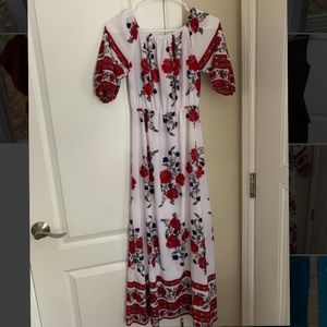 Floral Patterned Dress 🌺🌹